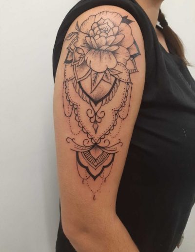 tatouage fleur chaine tattoo my st fulgent 85