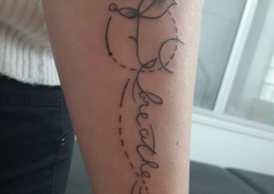 tatouage fleur texte tattoo my st fulgent 85